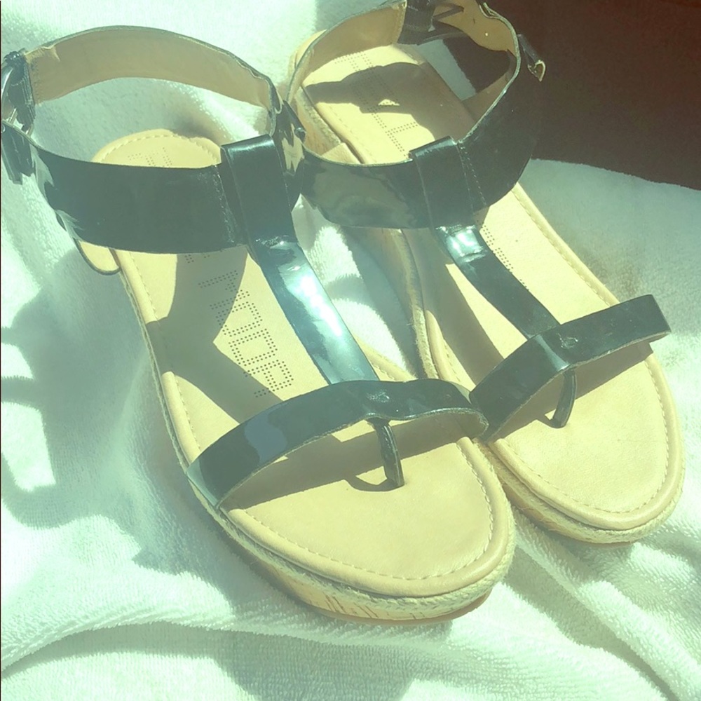 PELLE MODA BLACK CORK SANDAL SIZE 10